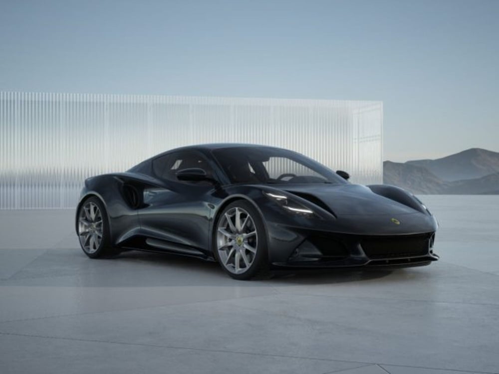 Lotus Emira nuova a Modena (3)