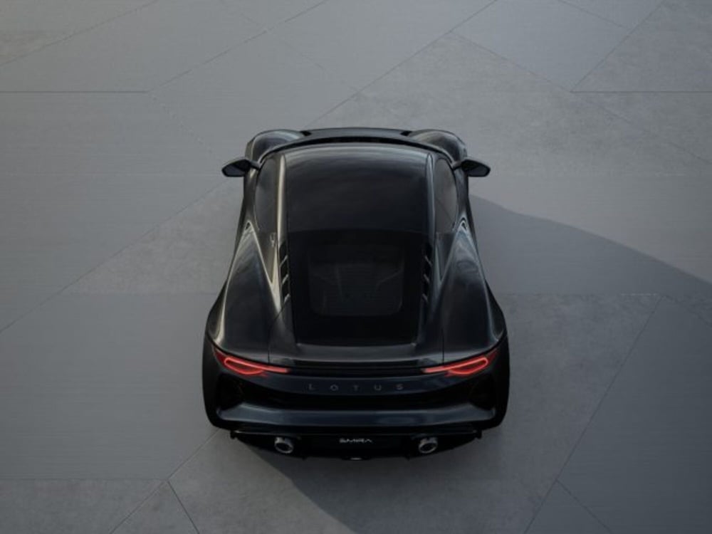 Lotus Emira nuova a Modena (8)