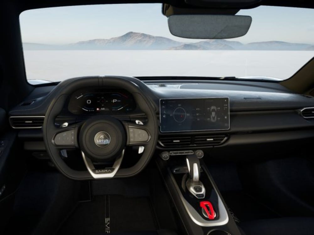 Lotus Emira nuova a Modena (14)