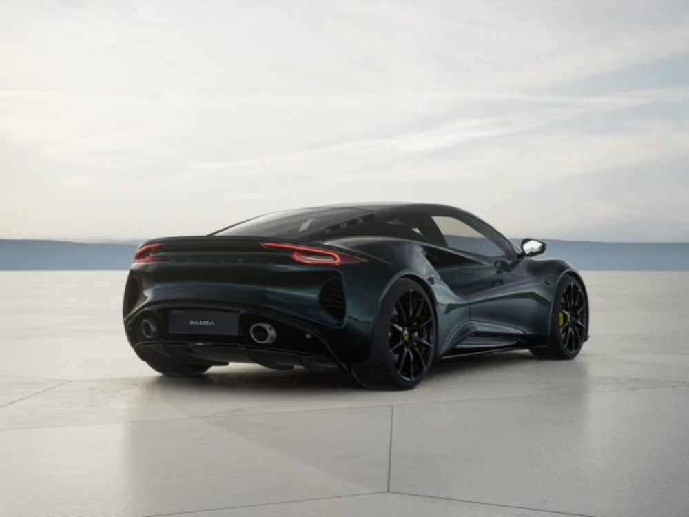 Lotus Emira nuova a Modena (17)