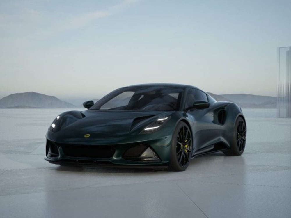 Lotus Emira nuova a Modena (2)
