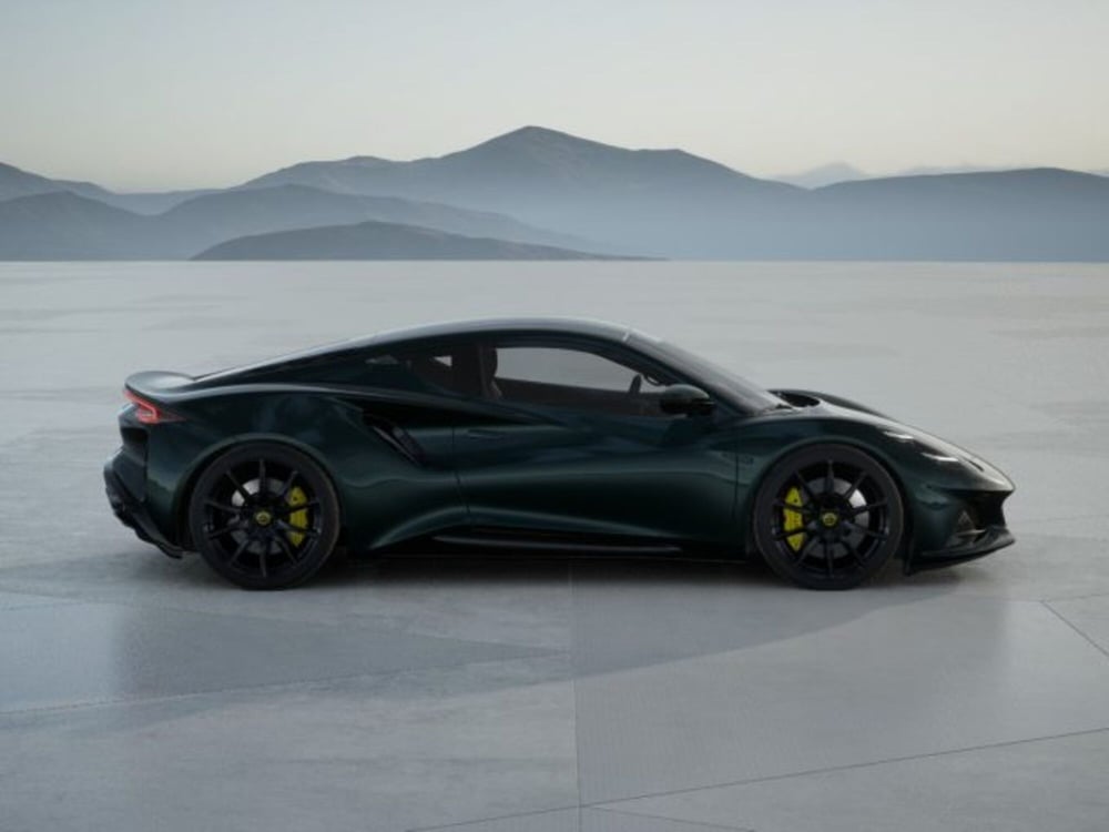 Lotus Emira nuova a Modena (20)
