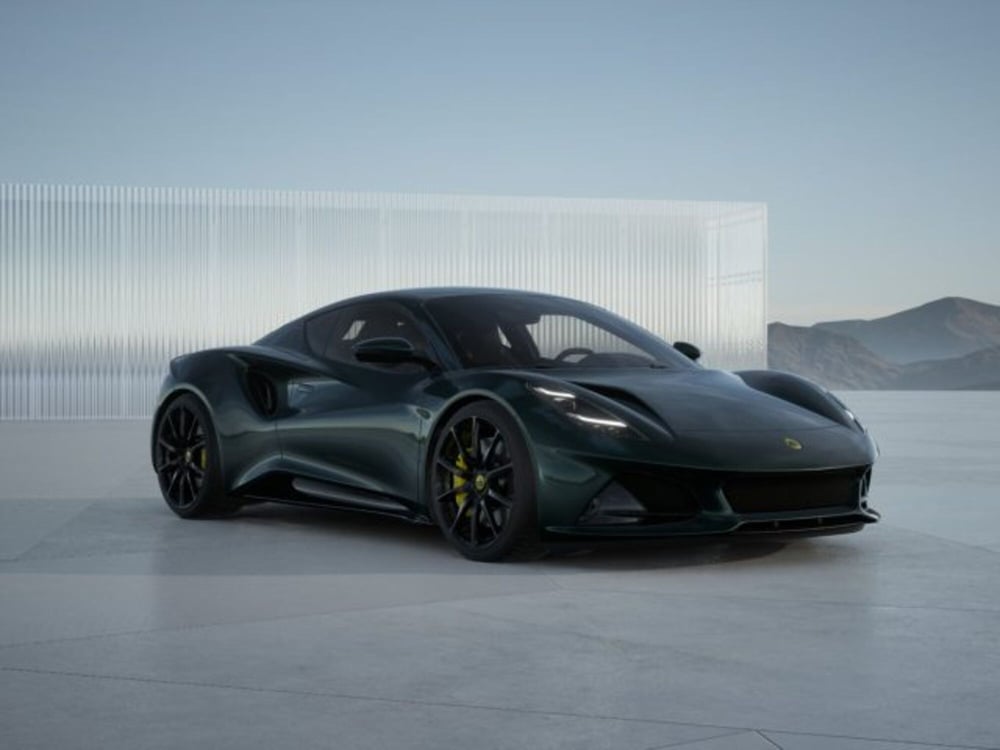 Lotus Emira nuova a Modena (3)