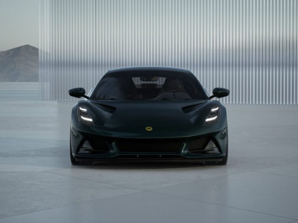 Lotus Emira nuova a Modena (4)