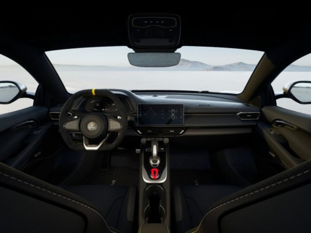 Lotus Emira nuova a Modena (10)