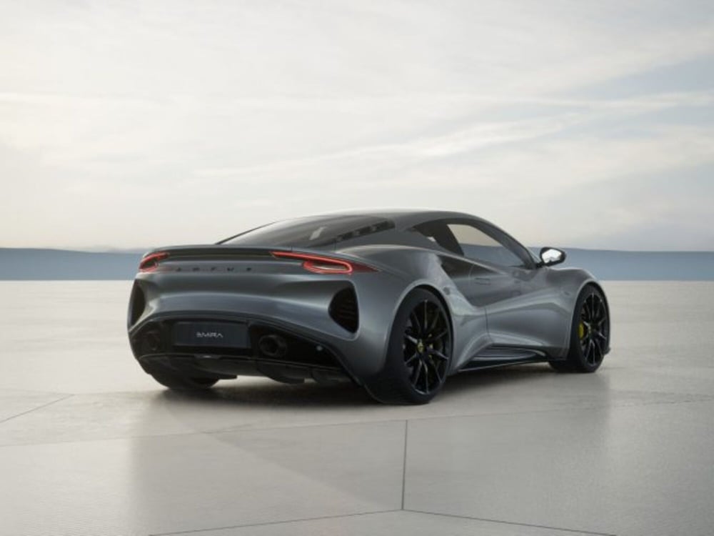 Lotus Emira nuova a Modena (18)