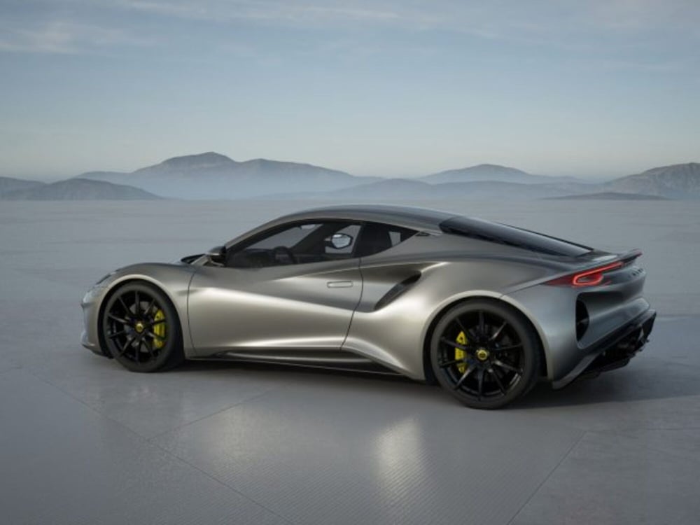 Lotus Emira nuova a Modena (19)