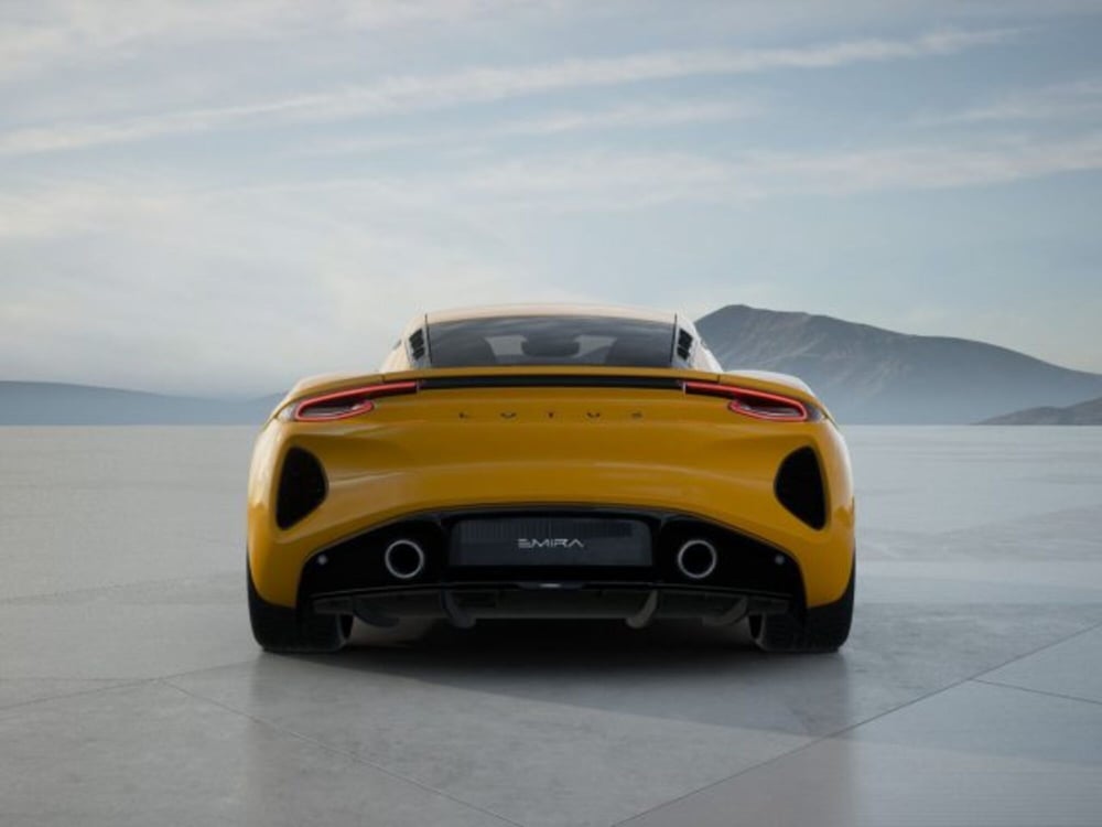 Lotus Emira nuova a Modena (11)
