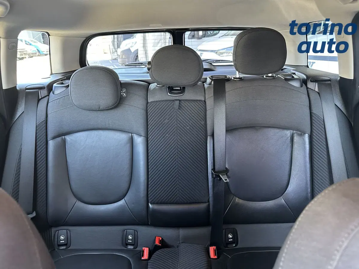 MINI Mini Clubman usata a Torino (12)