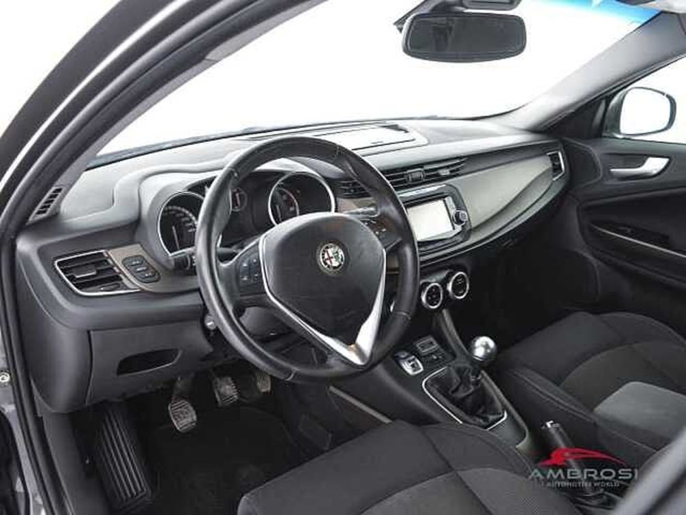 Alfa Romeo Giulietta usata a Viterbo (8)