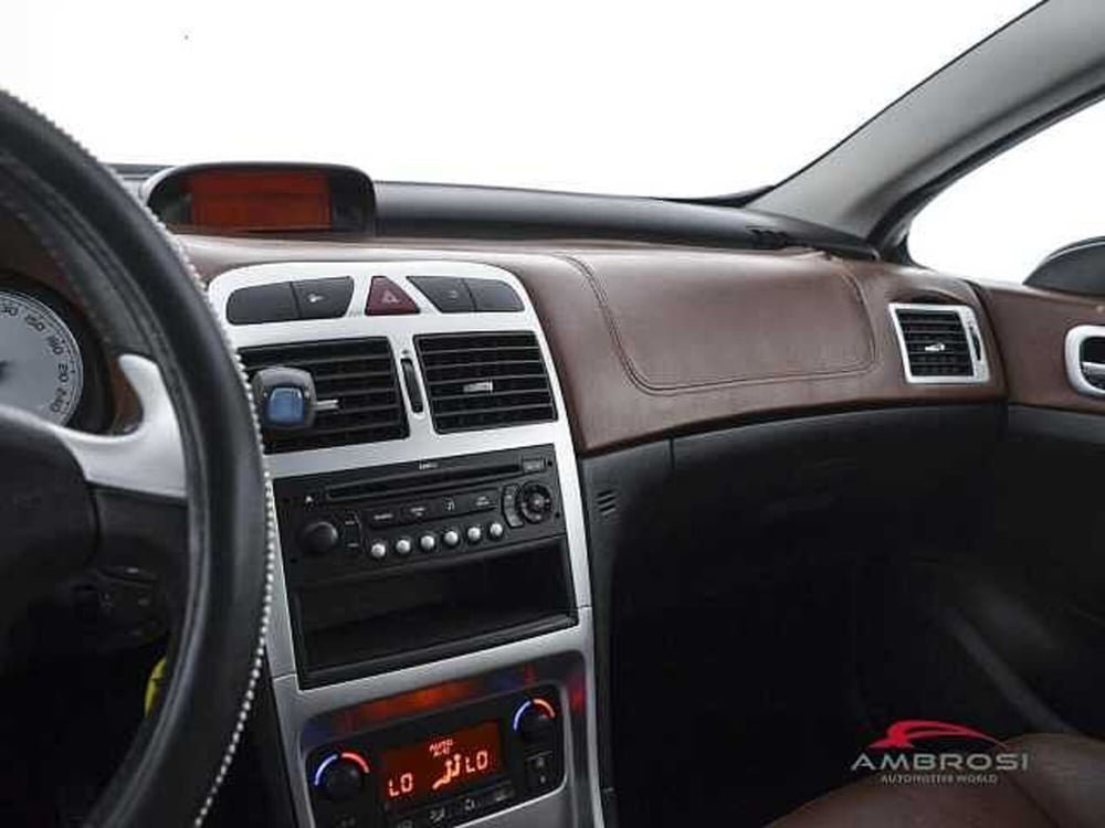 Peugeot 307 Cabrio usata a Viterbo (17)