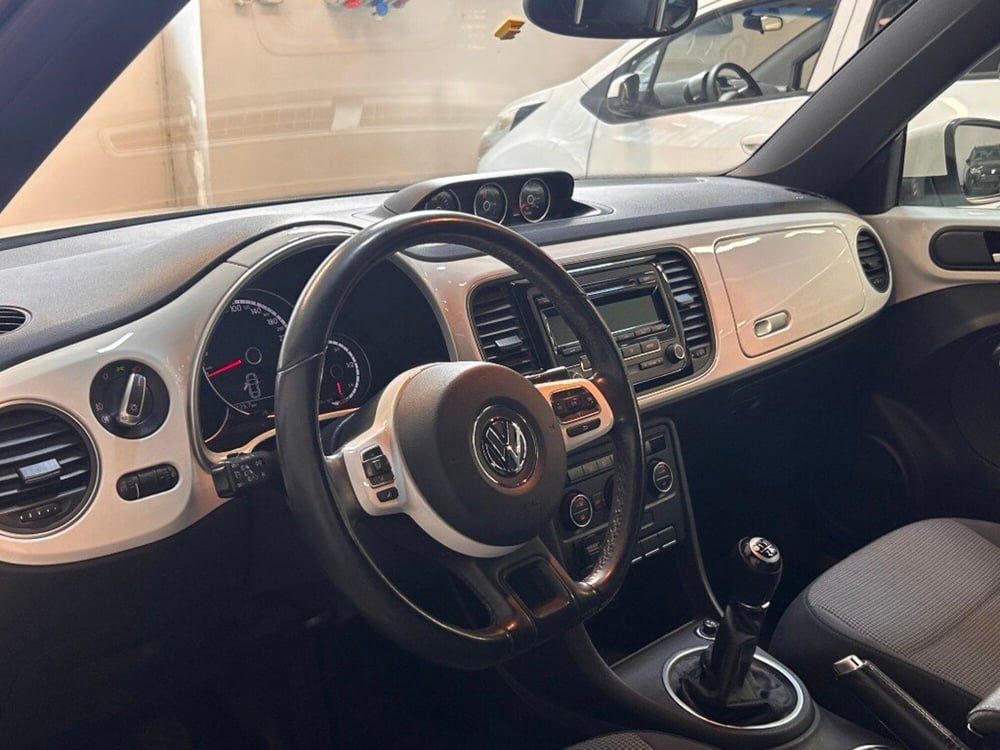Volkswagen Maggiolino Cabrio usata a Verona (11)