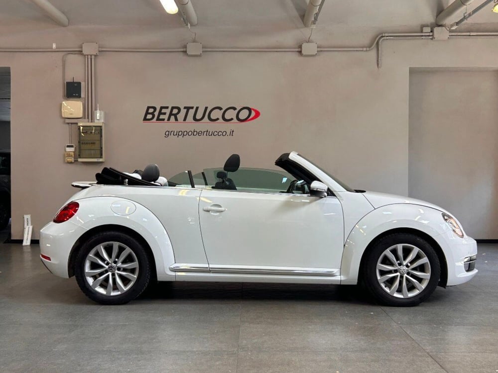 Volkswagen Maggiolino Cabrio usata a Verona (7)