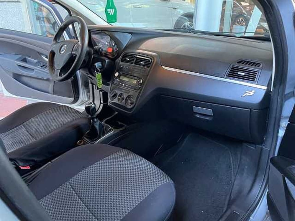 Fiat Grande Punto usata a Genova (8)