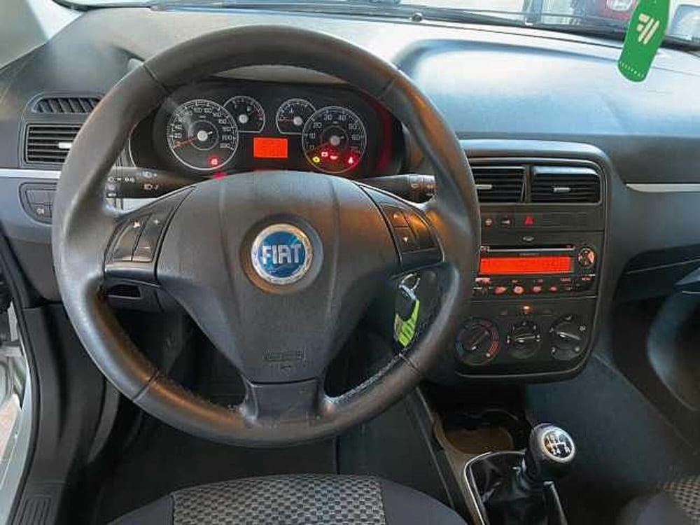 Fiat Grande Punto usata a Genova (9)