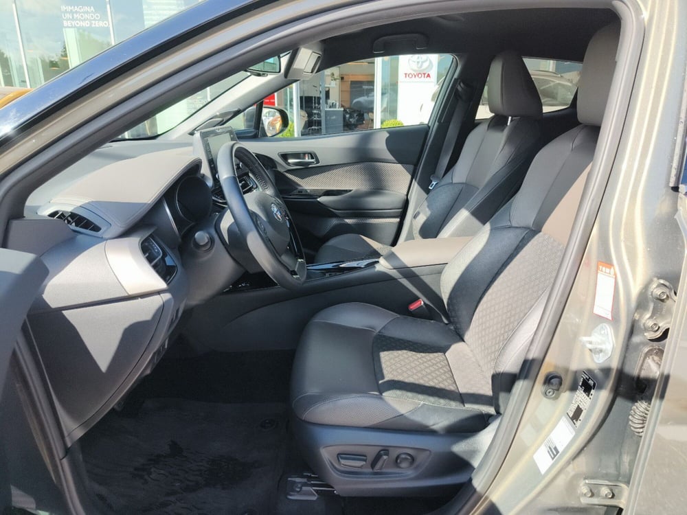 Toyota Toyota C-HR usata a Reggio Calabria (9)