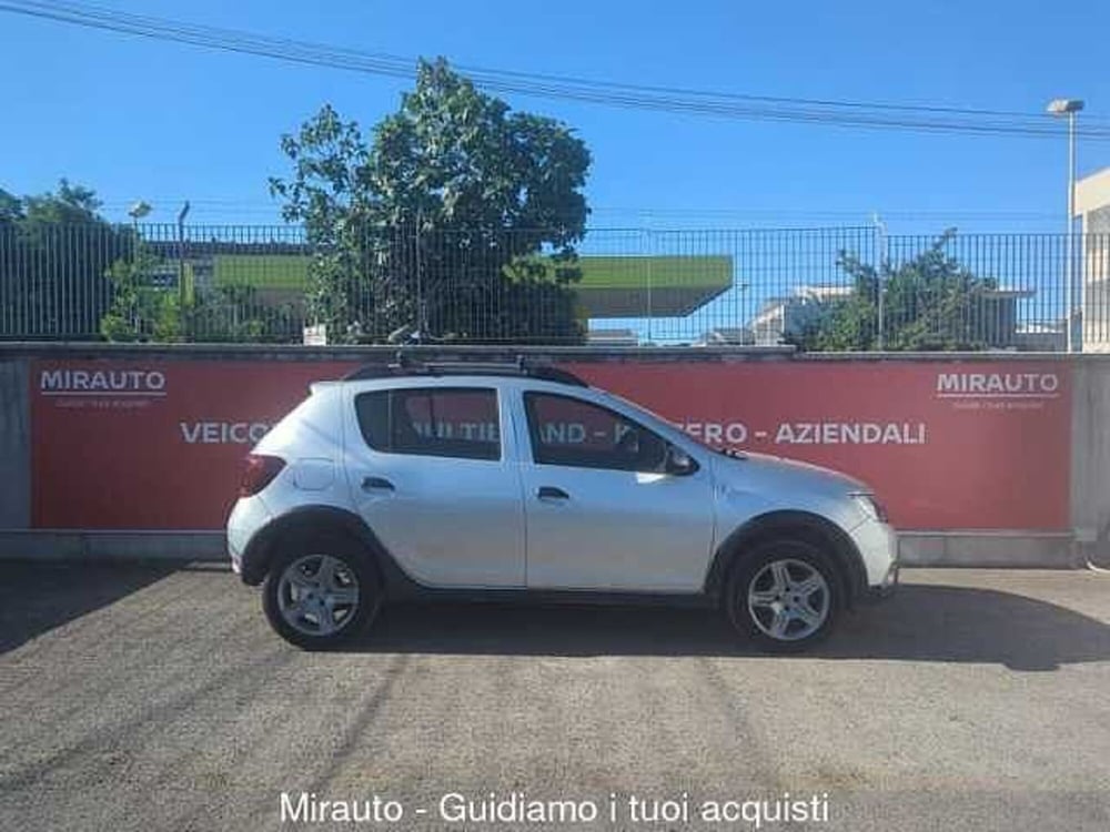 Dacia Sandero usata a Roma (5)