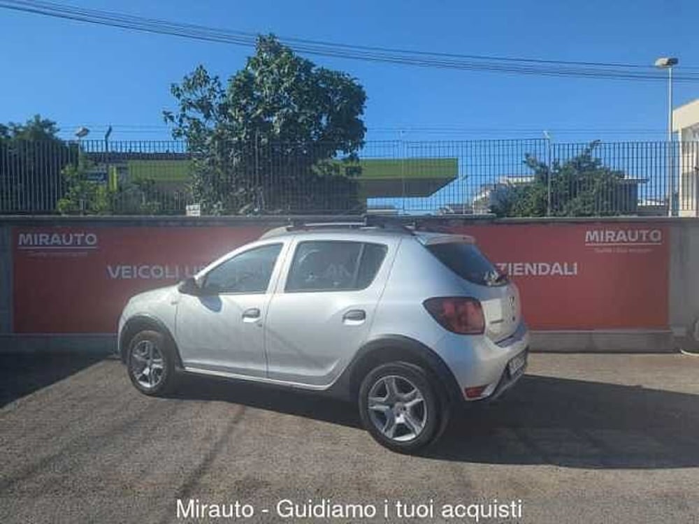 Dacia Sandero usata a Roma (6)