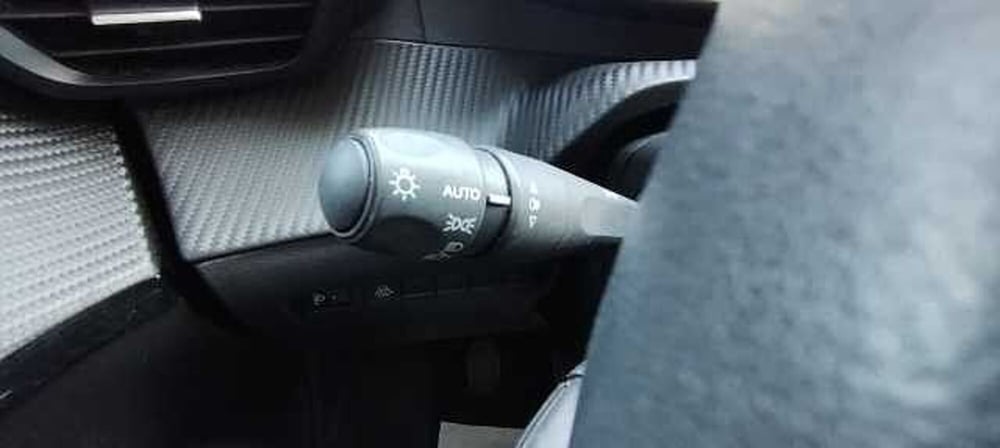 Peugeot 208 usata a Viterbo (18)