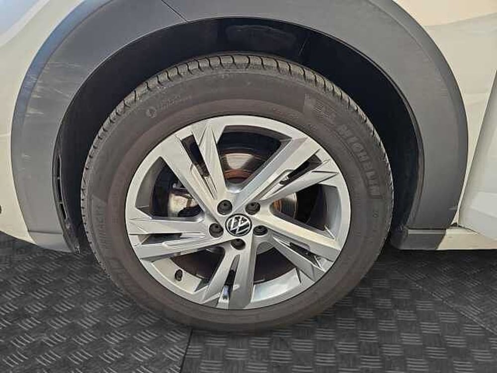 Volkswagen Taigo usata a Lecco (15)