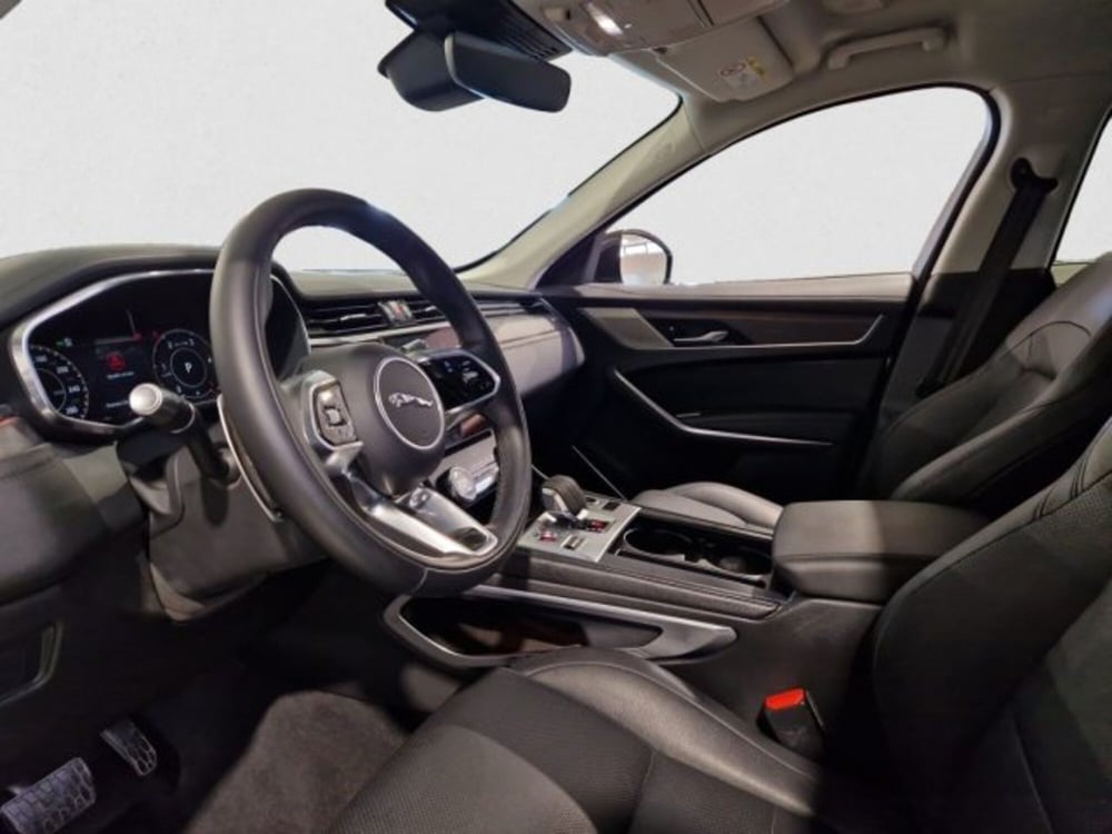 Jaguar F-Pace usata a Livorno (13)
