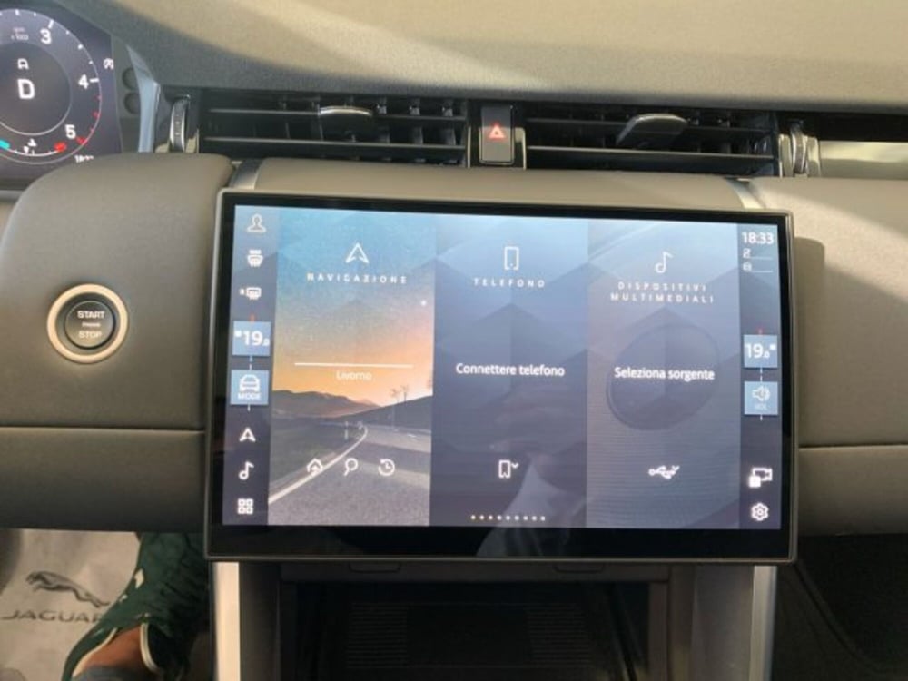 Land Rover Discovery Sport usata a Livorno (15)