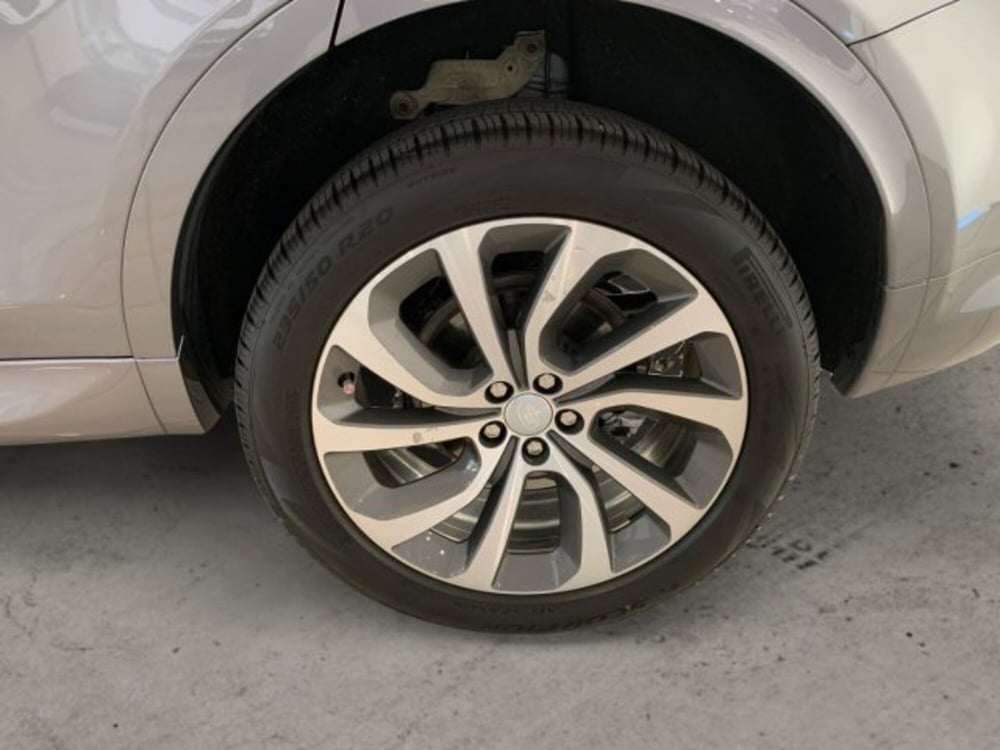 Land Rover Discovery Sport usata a Livorno (9)