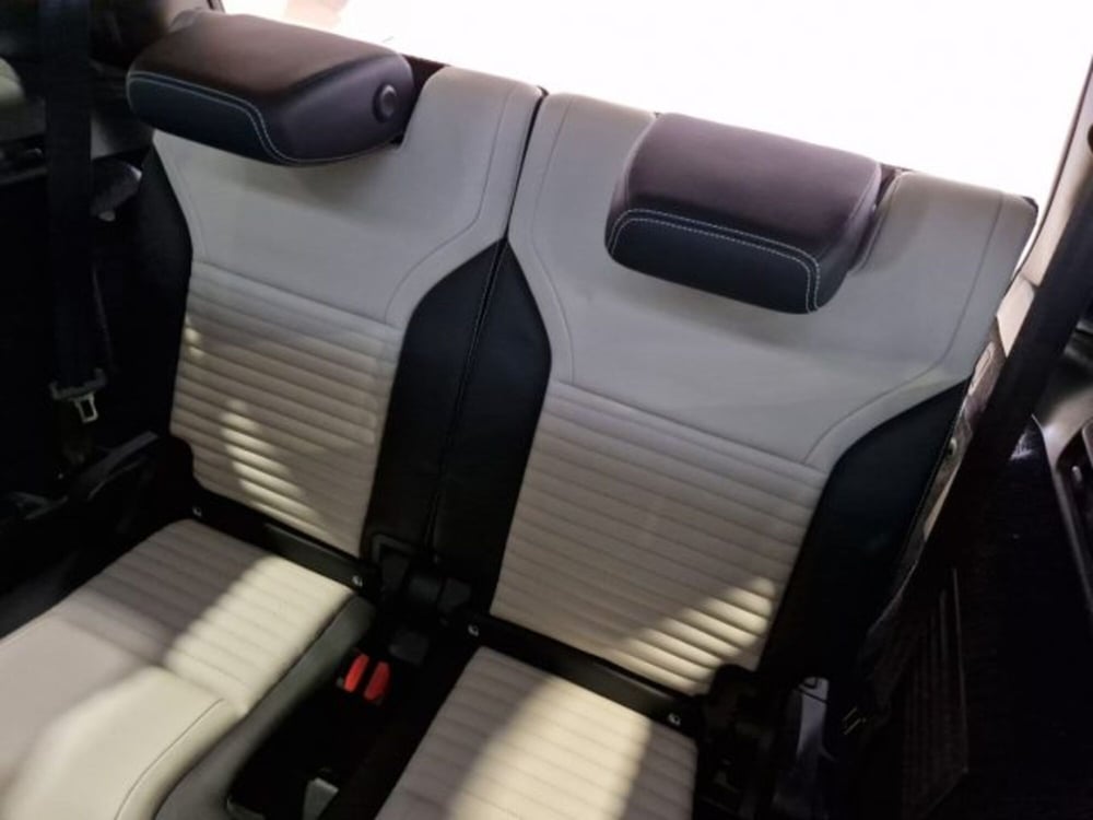 Land Rover Discovery usata a Livorno (15)
