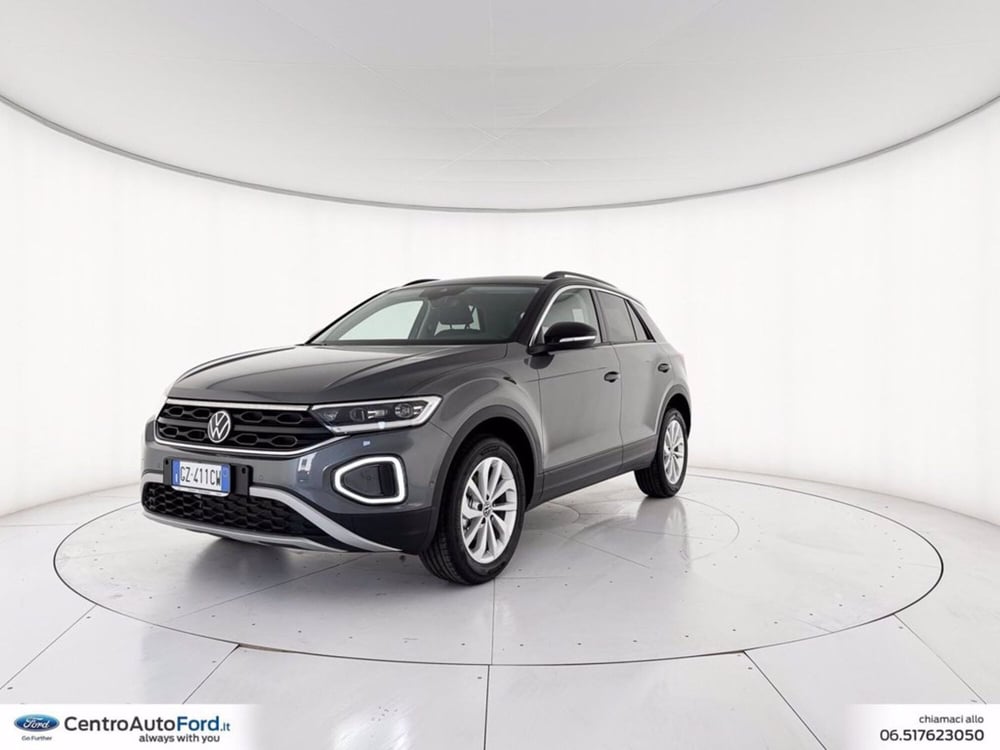 Volkswagen T-Roc nuova a Roma