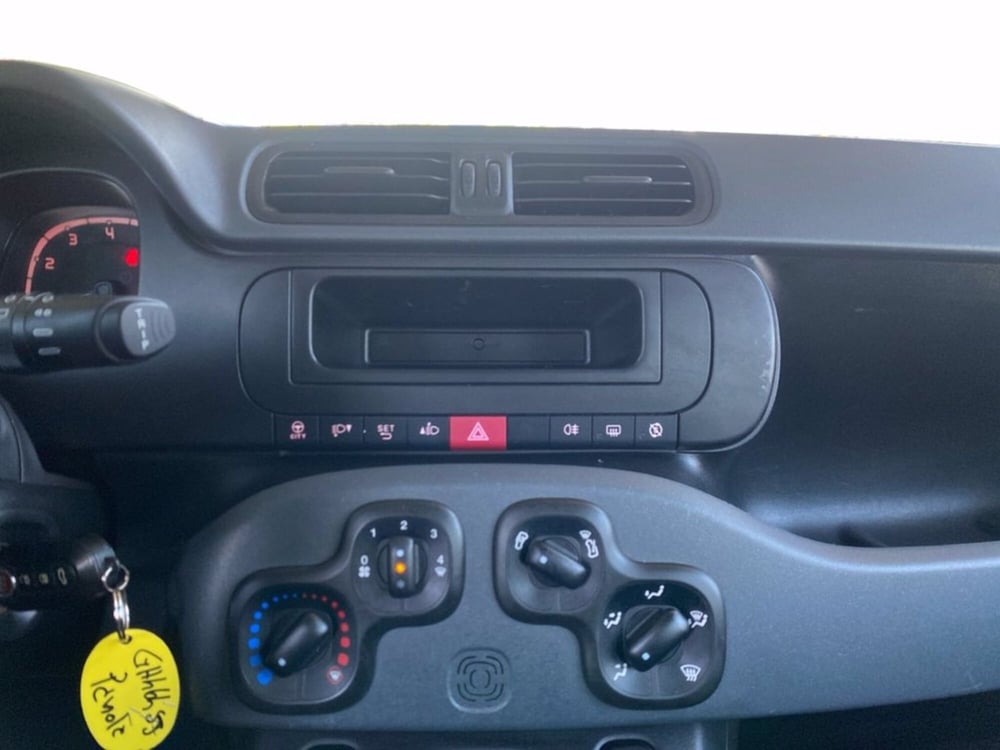 Fiat Panda Cross usata a Milano (14)