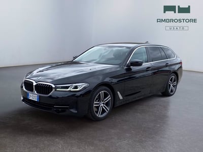BMW Serie 5 Touring 520d 48V xDrive  Luxury del 2022 usata a Milano
