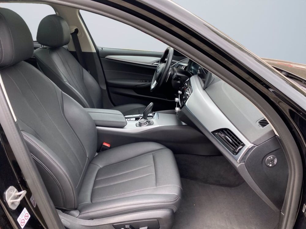 BMW Serie 5 Touring usata a Milano (11)
