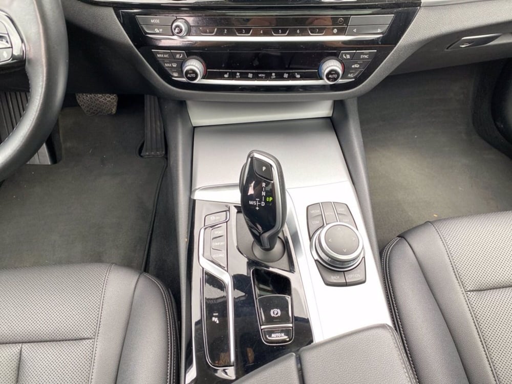 BMW Serie 5 Touring usata a Milano (15)