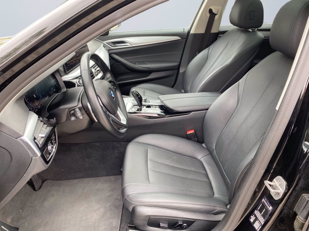 BMW Serie 5 Touring usata a Milano (9)