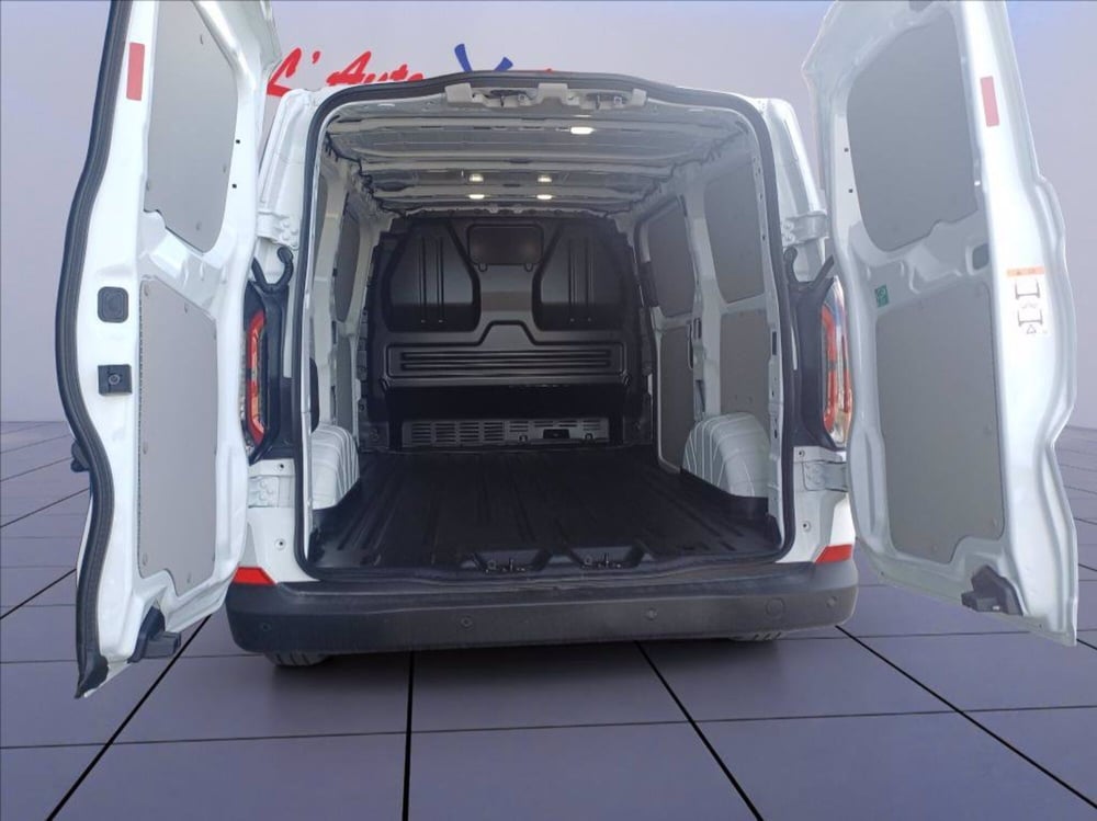 Ford E-Transit Custom Furgone nuova a Milano (7)