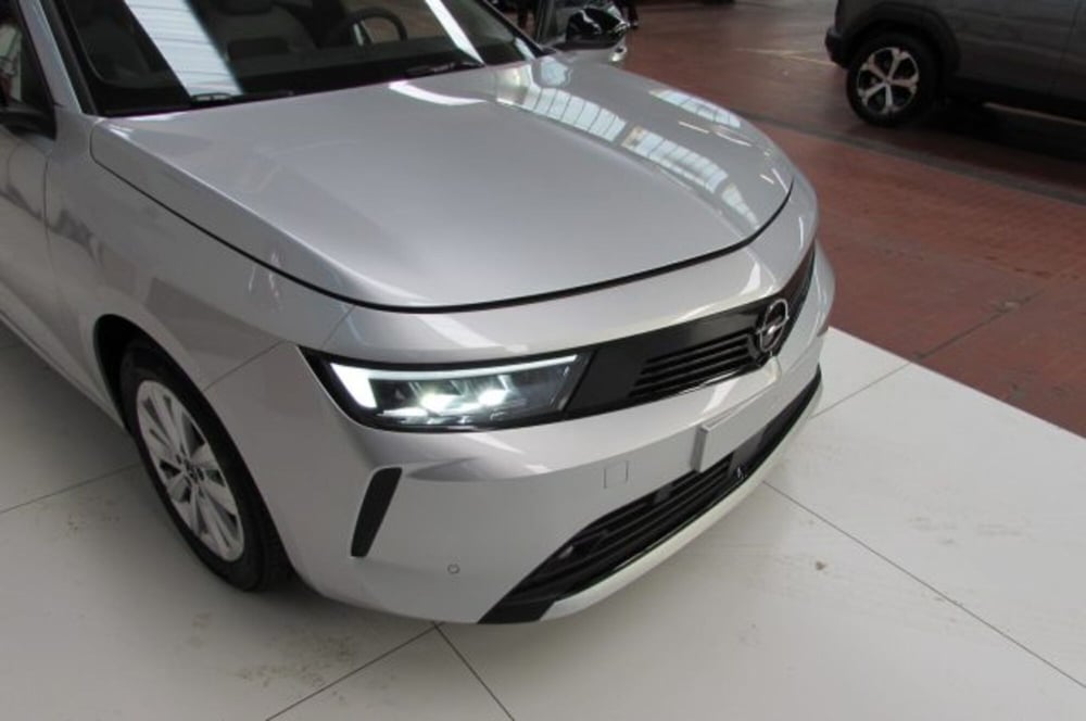 Opel Astra nuova a Milano (16)