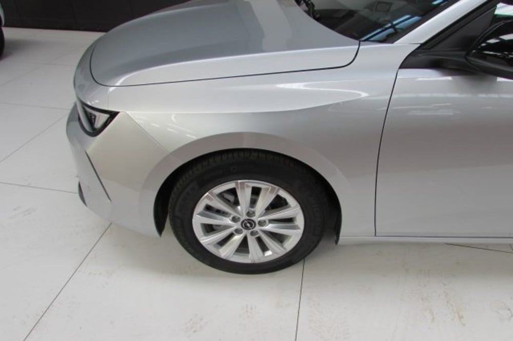 Opel Astra nuova a Milano (5)