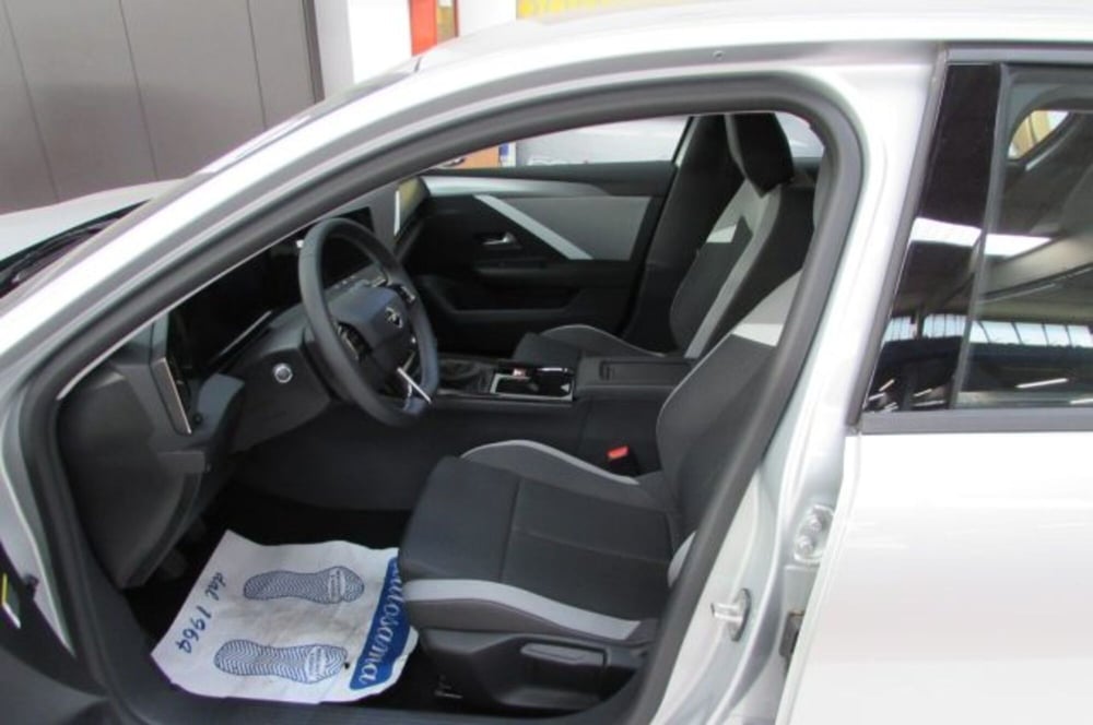Opel Astra nuova a Milano (6)
