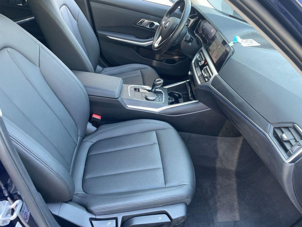 BMW Serie 3 Touring usata a Lecce (19)