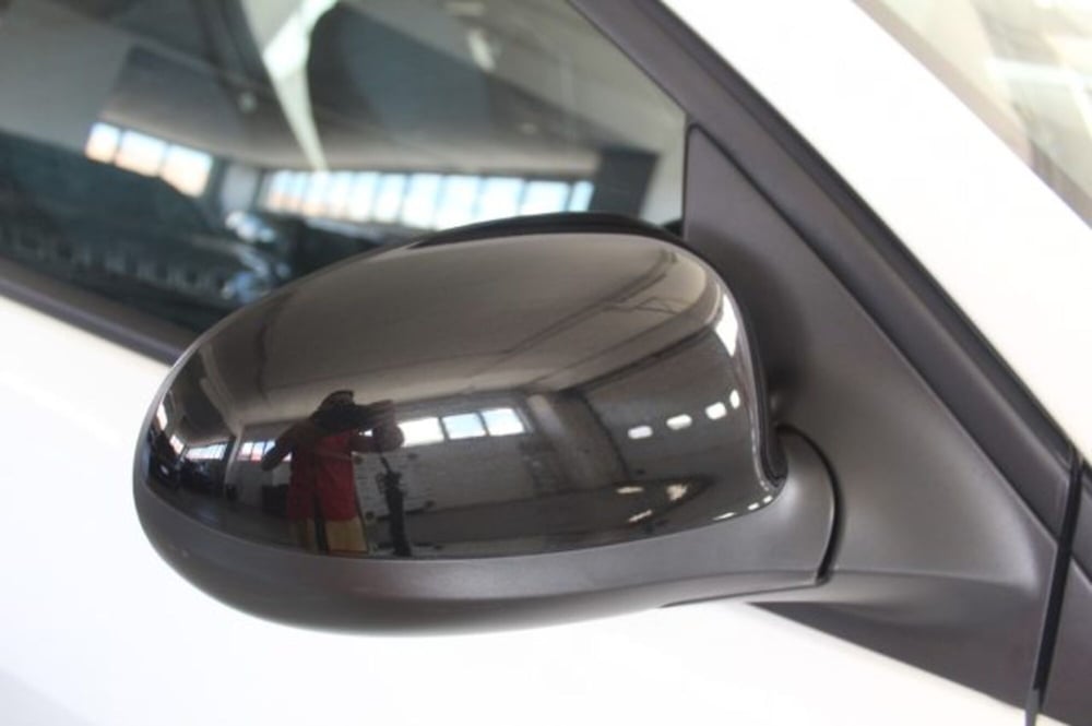 Lancia Ypsilon usata a Terni (18)