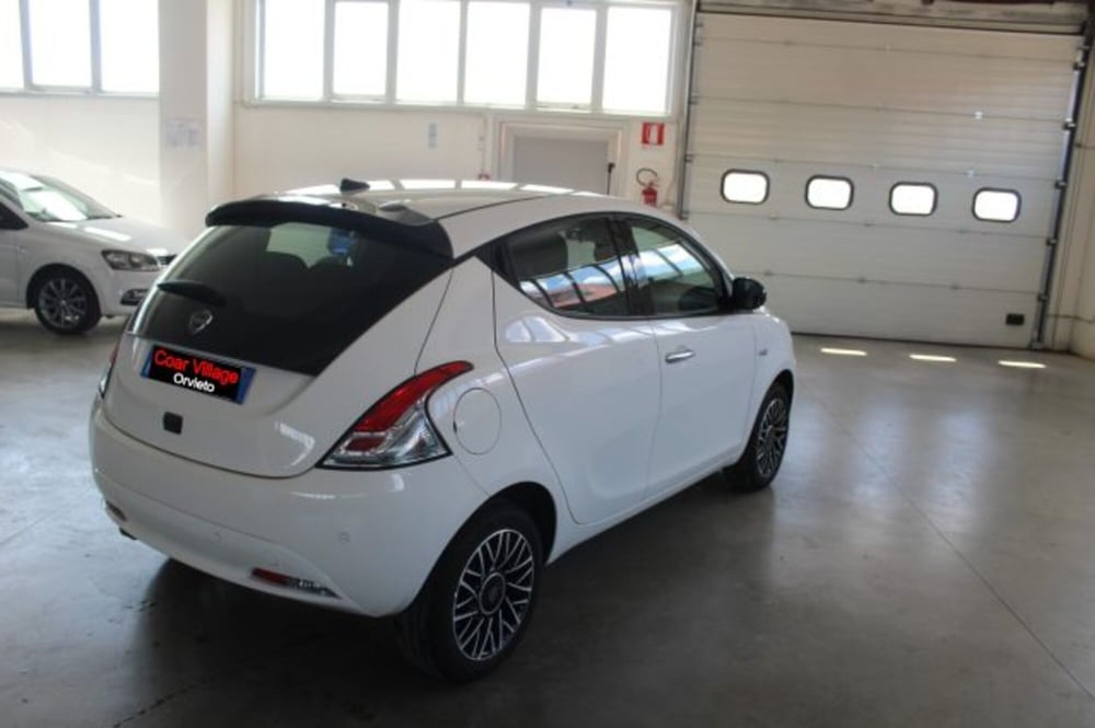 Lancia Ypsilon usata a Terni (4)