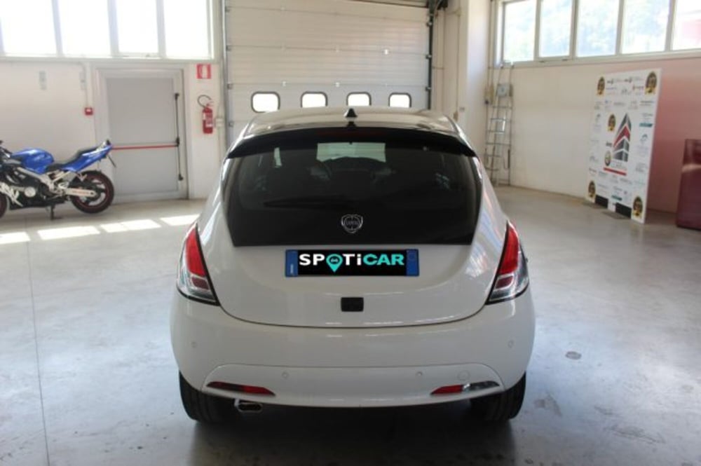 Lancia Ypsilon usata a Terni (5)