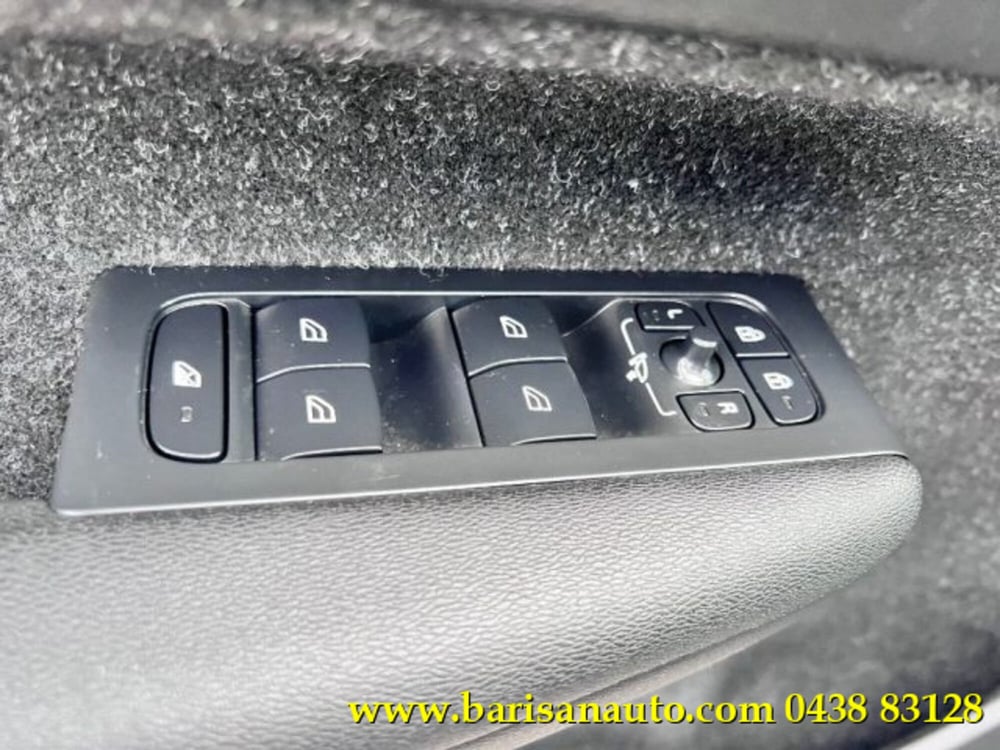 Volvo XC40 usata a Treviso (11)