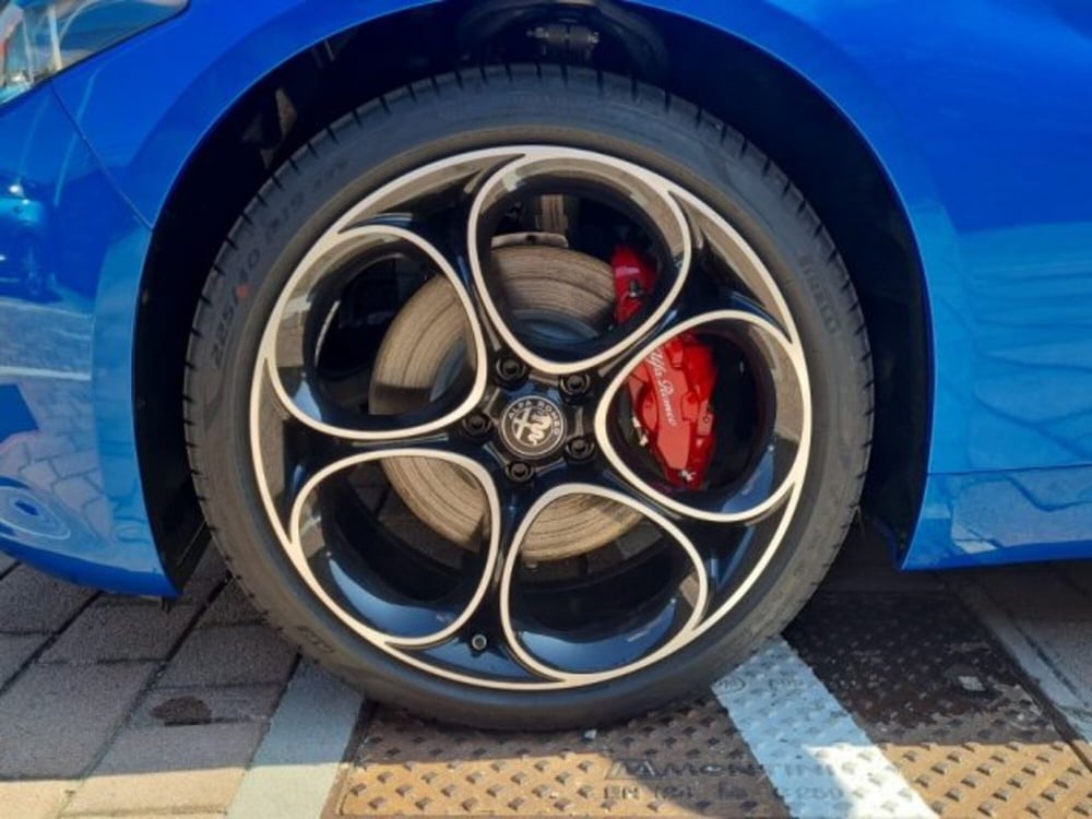 Alfa Romeo Giulia nuova a Monza e Brianza (13)