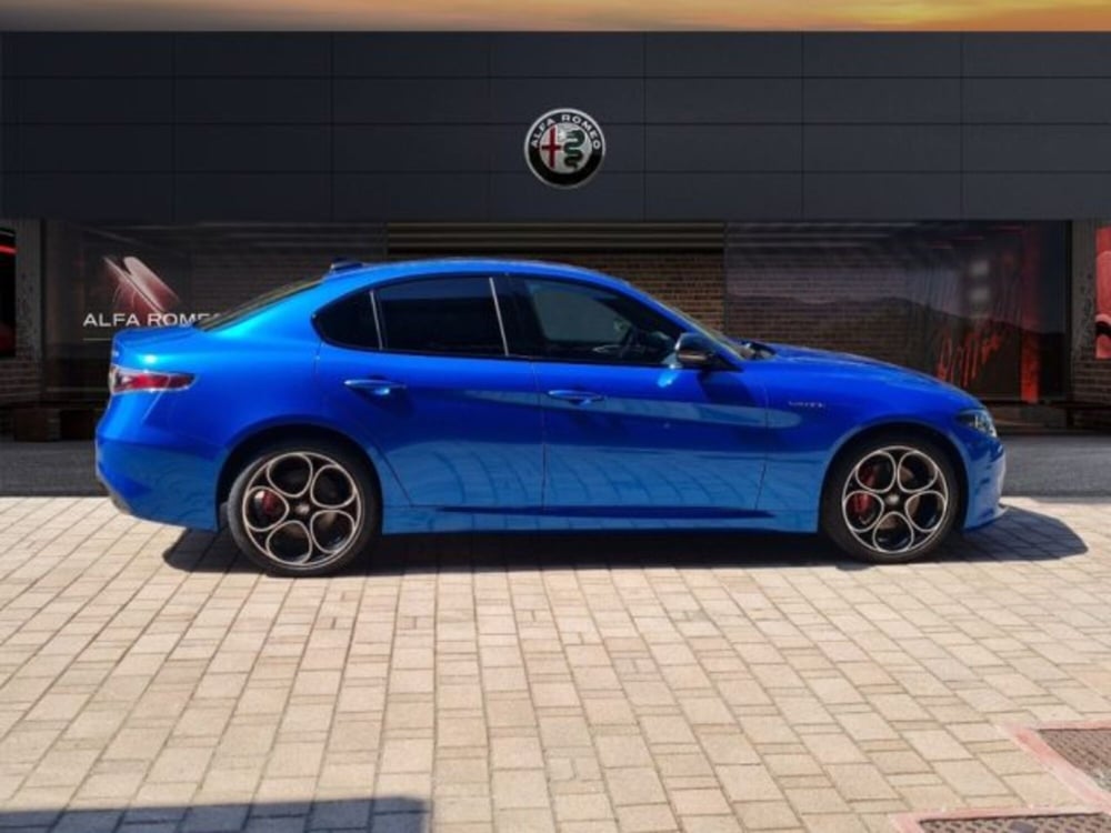 Alfa Romeo Giulia nuova a Monza e Brianza (4)
