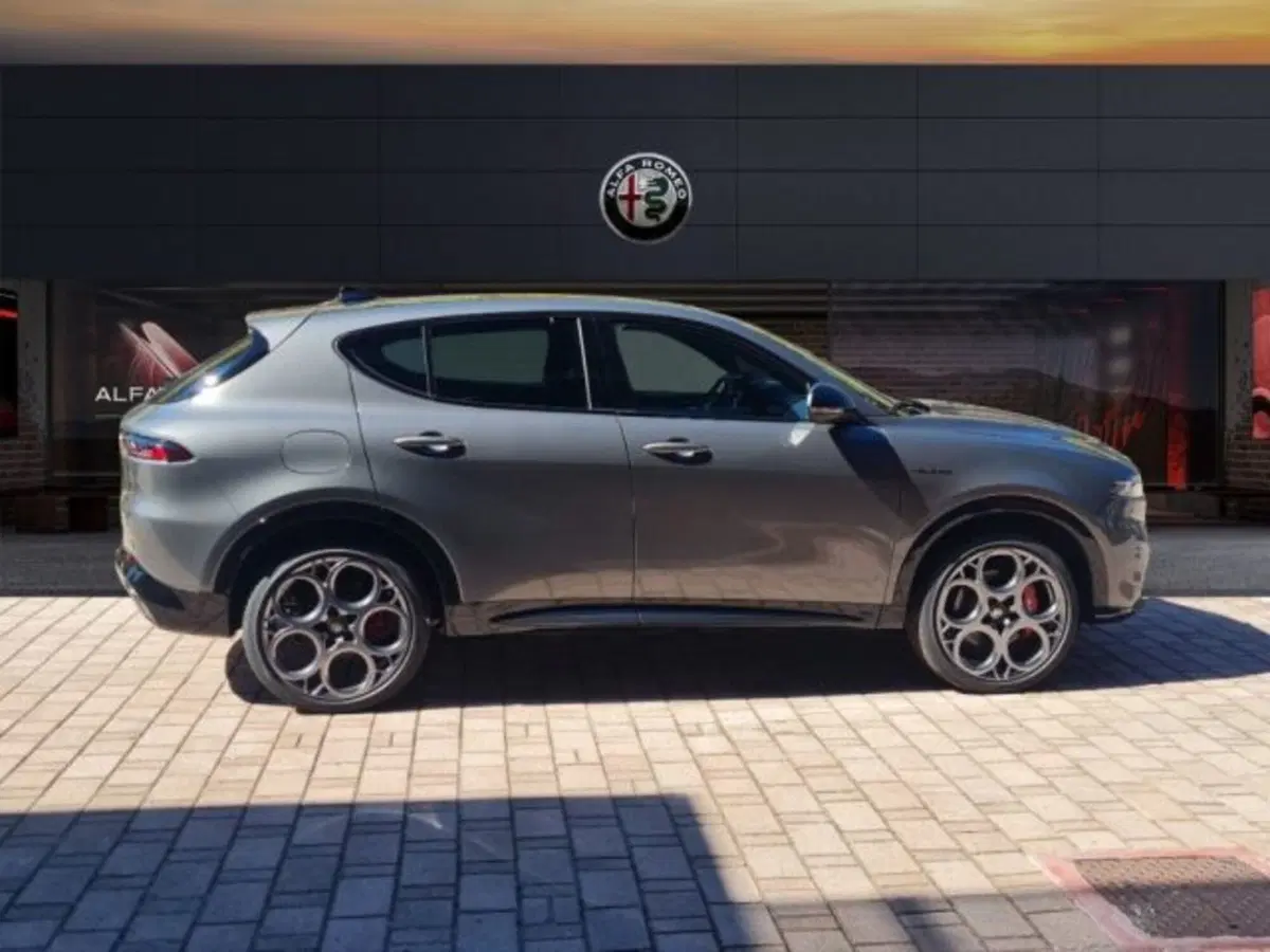 Alfa Romeo Tonale nuova a Monza e Brianza (4)