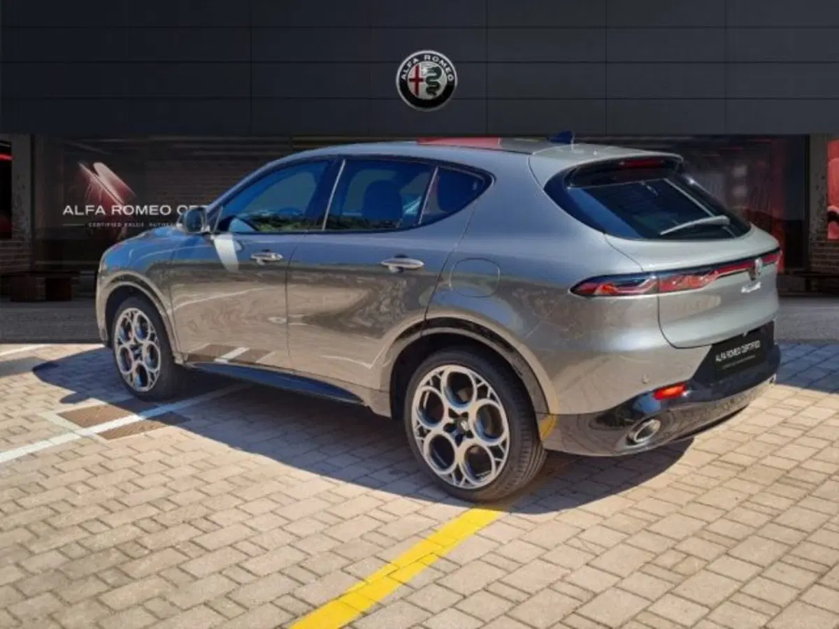 Alfa Romeo Tonale nuova a Monza e Brianza (7)