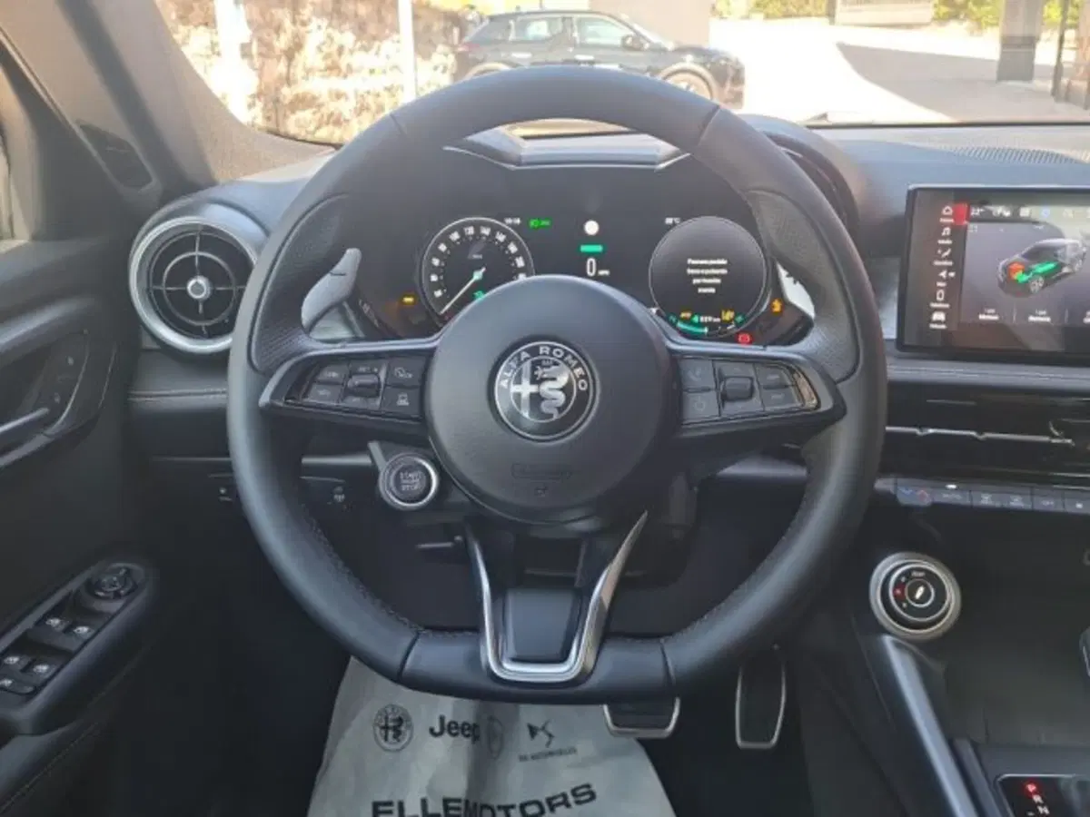 Alfa Romeo Tonale nuova a Monza e Brianza (9)