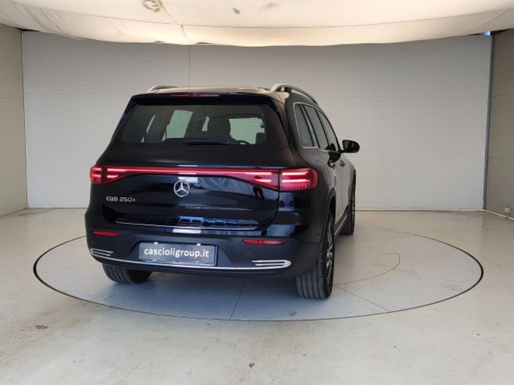 Mercedes-Benz EQB usata a Teramo (5)