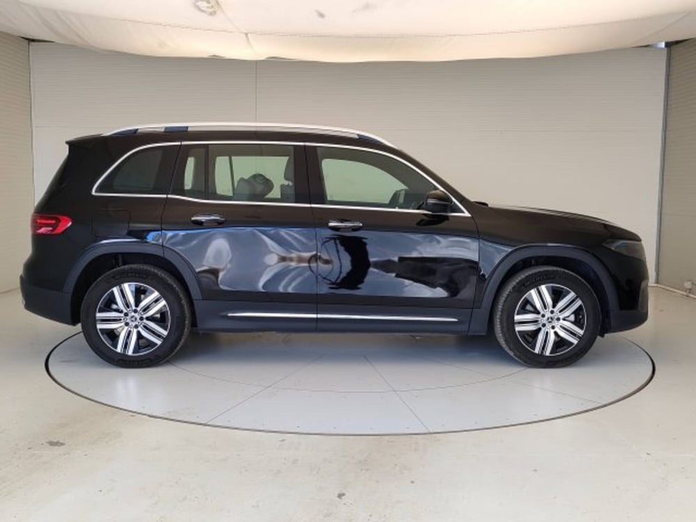 Mercedes-Benz EQB usata a Teramo (6)